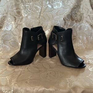Woman’s Essex Lane black leather shoe boot.